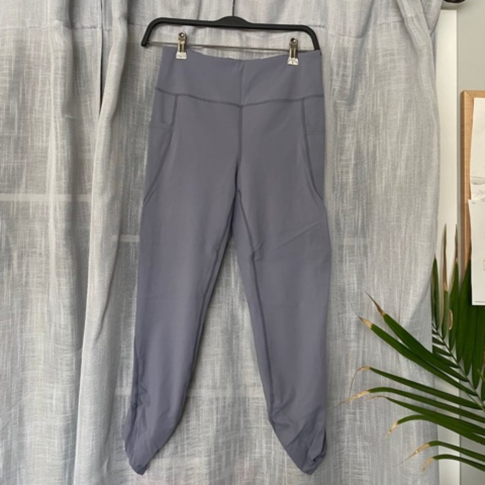 Brand New (w/ tags) Free People Movement Solid Wave Rider Coordinating Leggings